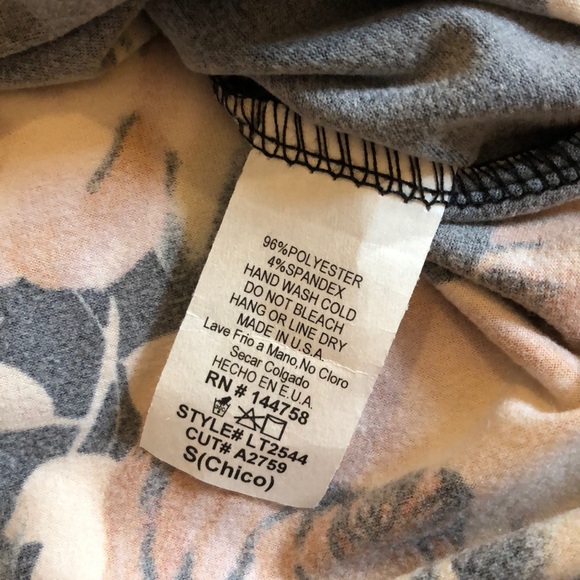 VGUC Small Chili n Lime Black Floral Keyhole Top! - Picture 3 of 8